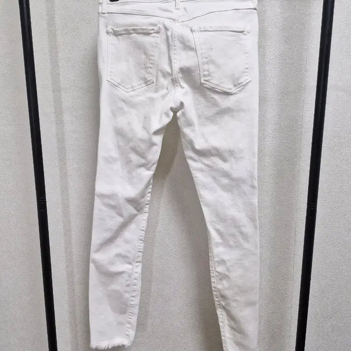 [SOLD OUT] [24] 3x1 화이트 디스 스키니 데님진