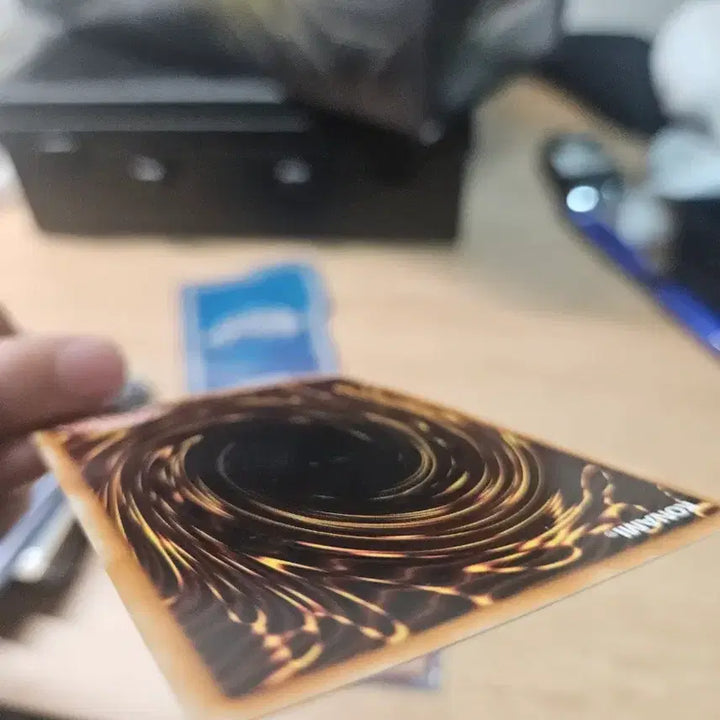 [BUNJANG] Dust Tornado Gold Rare Card / 더스트토네이도 골드레어