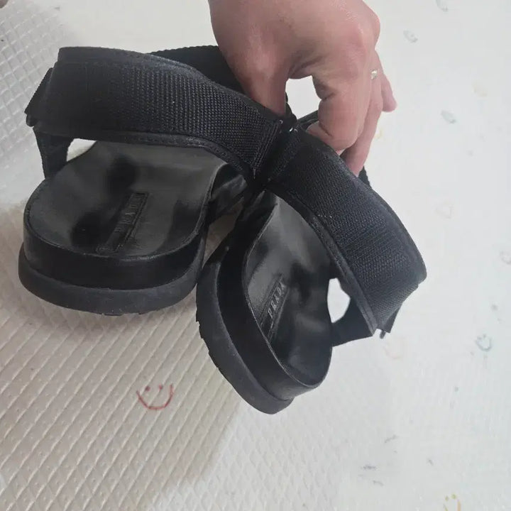 [BUNJANG] Prada Black Strap Sandals UK10 / 프라다 정품 블랙 스트랩 샌들 UK10 사이즈
