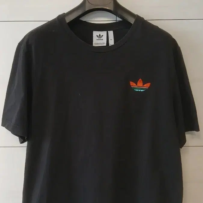 [BUNJANG] Adidas Black T-Shirt XL / 아디다스 블랙 반팔 티셔츠 XL사이즈  실측확인요청