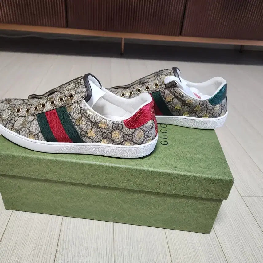 [BUNJANG] Gucci GG Supreme Sneakers / 구찌 스니커즈 GG 슈프림 레드/그린 백