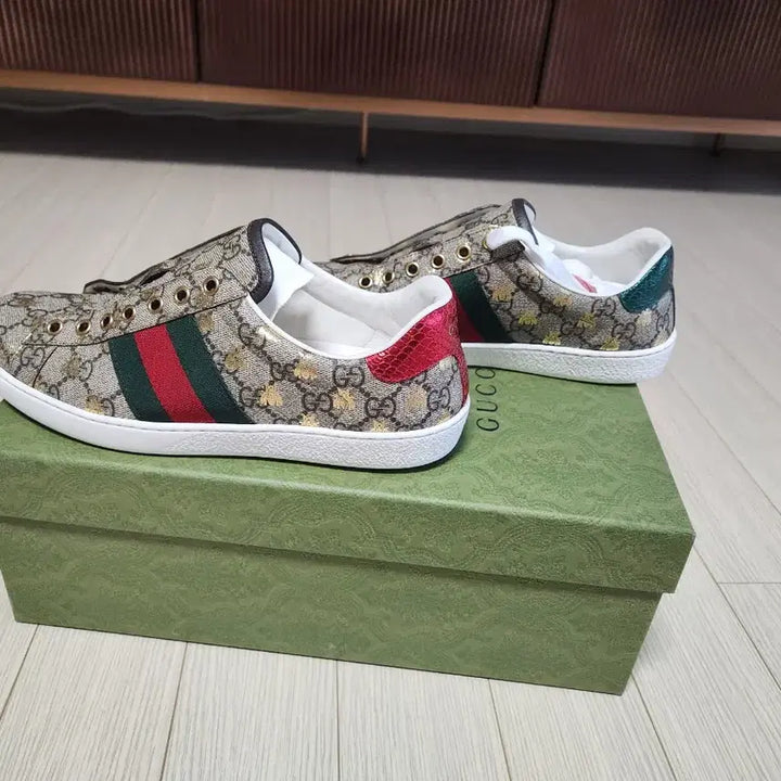 [BUNJANG] Gucci GG Supreme Sneakers / 구찌 스니커즈 GG 슈프림 레드/그린 백
