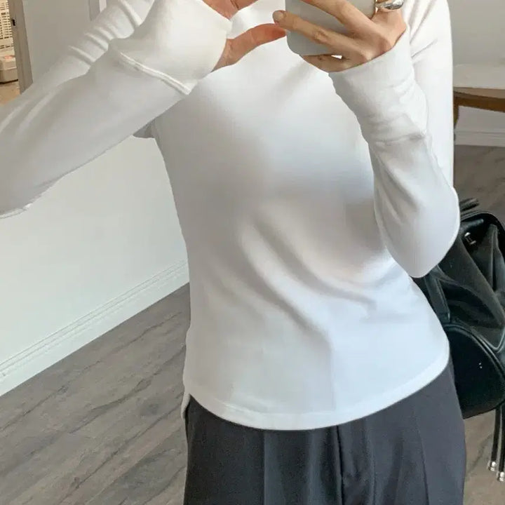 [SOLD OUT] 화이트 목폴라 긴팔티