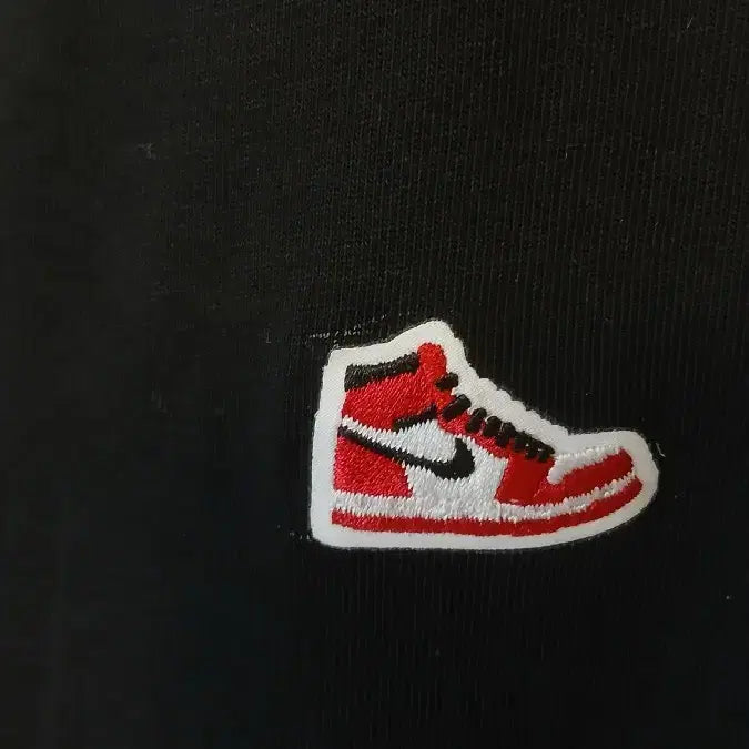 [BUNJANG] Nike Jordan Black Embroidered Logo T-Shirt / 나이키 조던 블랙 반팔 티셔츠 신발 자수 로고 115사이즈 정핏