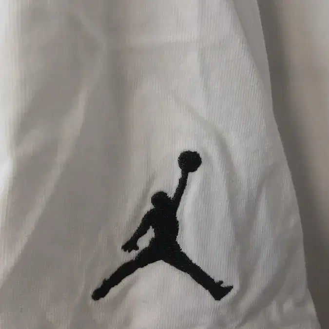 [BUNJANG] Jordan White Short Sleeve T-Shirt Size 110 / 조던 화이트 반팔 티셔츠 110사이즈