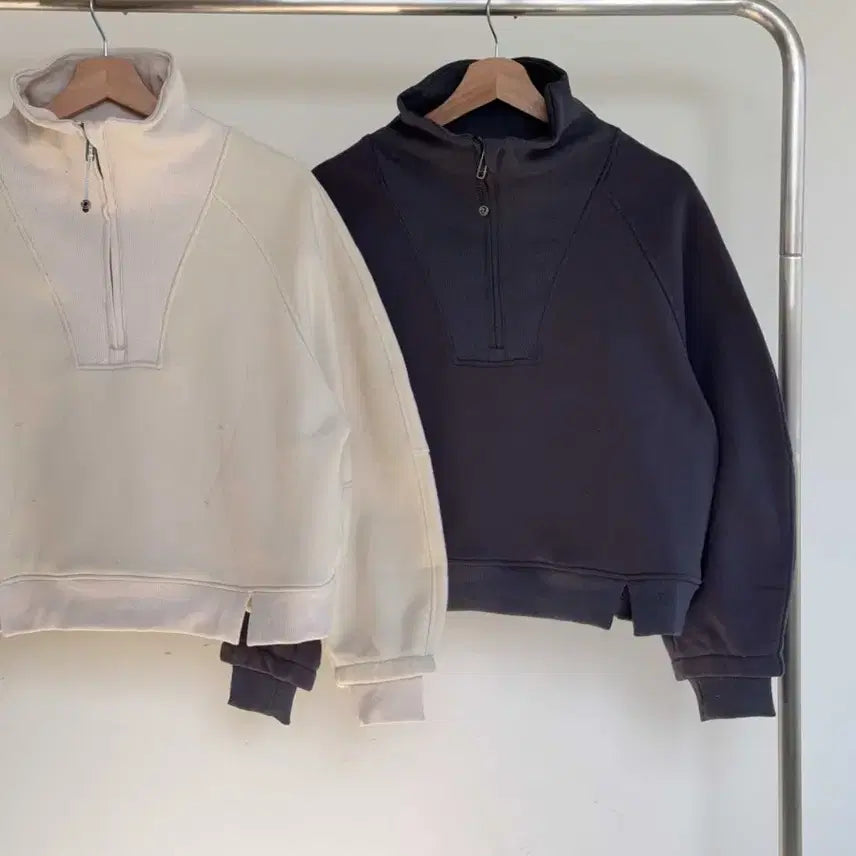 [SOLD OUT] 다크 그레이 하프집업 맨투맨
