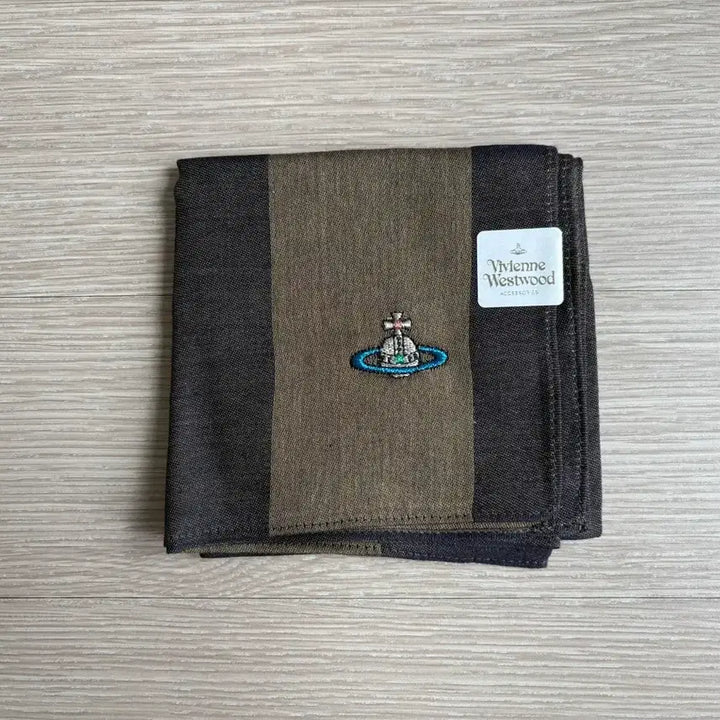 [BUNJANG] Vivienne Westwood Petit Silk Scarf / 비비안웨스트우드 손수건 쁘띠