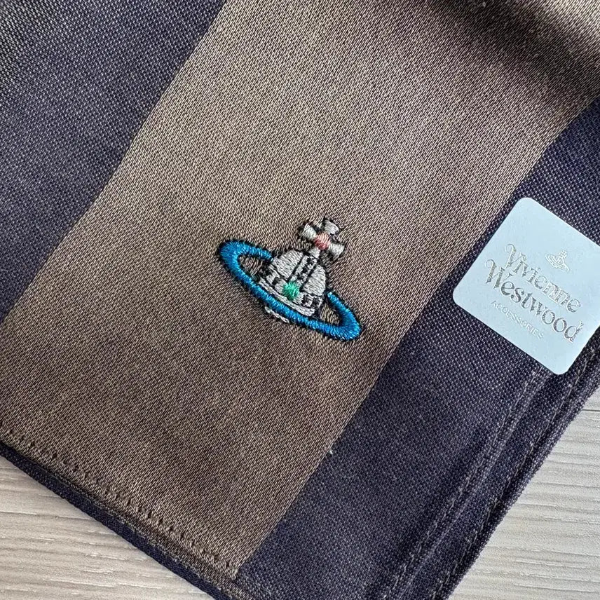 [BUNJANG] Vivienne Westwood Petit Silk Scarf / 비비안웨스트우드 손수건 쁘띠