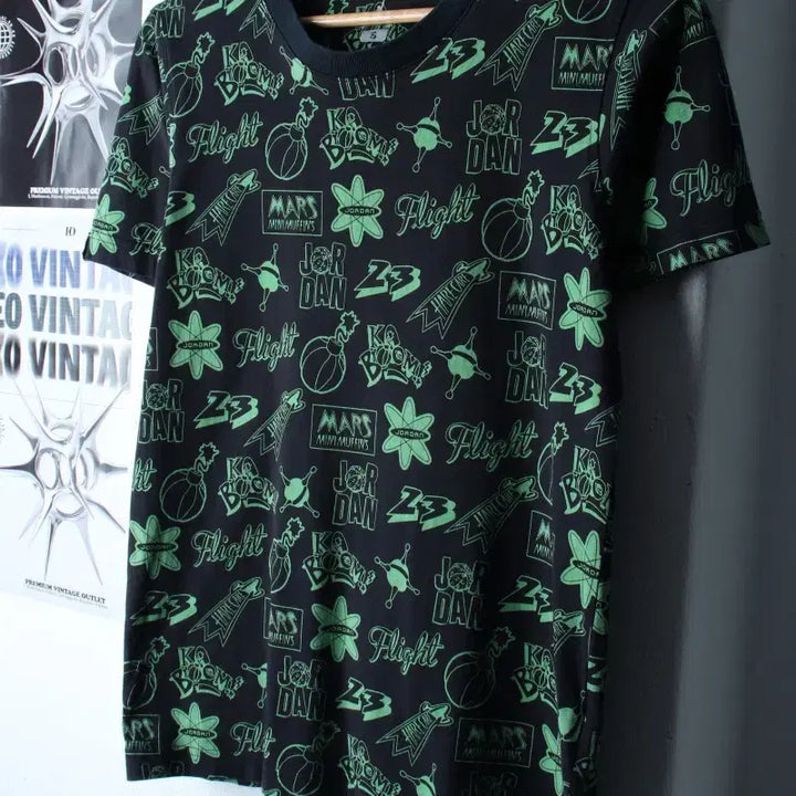 [BUNJANG] Jordan Pattern T-Shirt Green Old School / (S) 조던 반팔 티셔츠 패턴 그린 올드스쿨-184FD