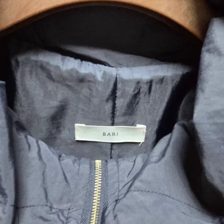 [BUNJANG] BARI Box Fit Hooded Jumper / BARI  박스핏 후드 점퍼