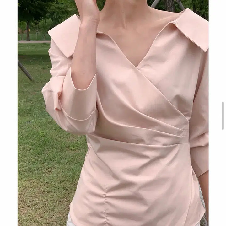 [BUNJANG] Dahlihotel Blonde V-Neck Wrap Blouse / 달리호텔 블론드 카라 브이넥 랩 셔링 블라우스