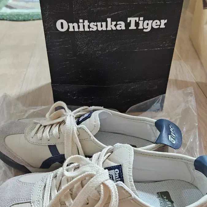 [BUNJANG] Onitsuka Tiger Mexico 66 Cream/Navy Sneakers / 오니츠카 타이거 멕시코66 크림/네이비