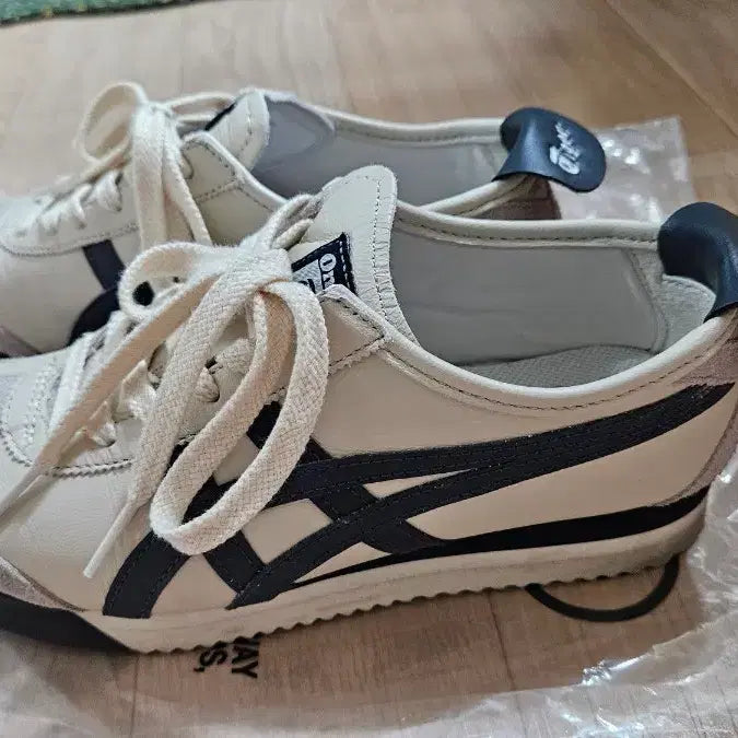[BUNJANG] Onitsuka Tiger Mexico 66 Cream/Navy Sneakers / 오니츠카 타이거 멕시코66 크림/네이비