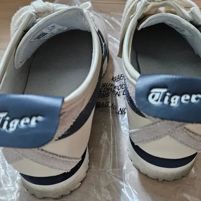 [BUNJANG] Onitsuka Tiger Mexico 66 Cream/Navy Sneakers / 오니츠카 타이거 멕시코66 크림/네이비