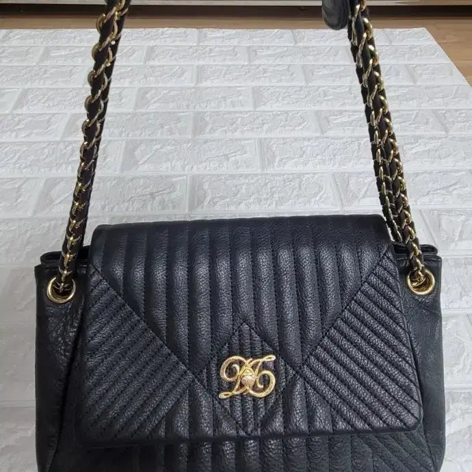 [BUNJANG] Daks Quilted Chain Shoulder Bag / 닥스 블랙 퀼팅 체인 숄더백