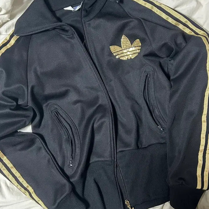 [BUNJANG] Adidas Black &amp; Gold Sequin Track Jacket / 아디다스 검금 스팽글 져지