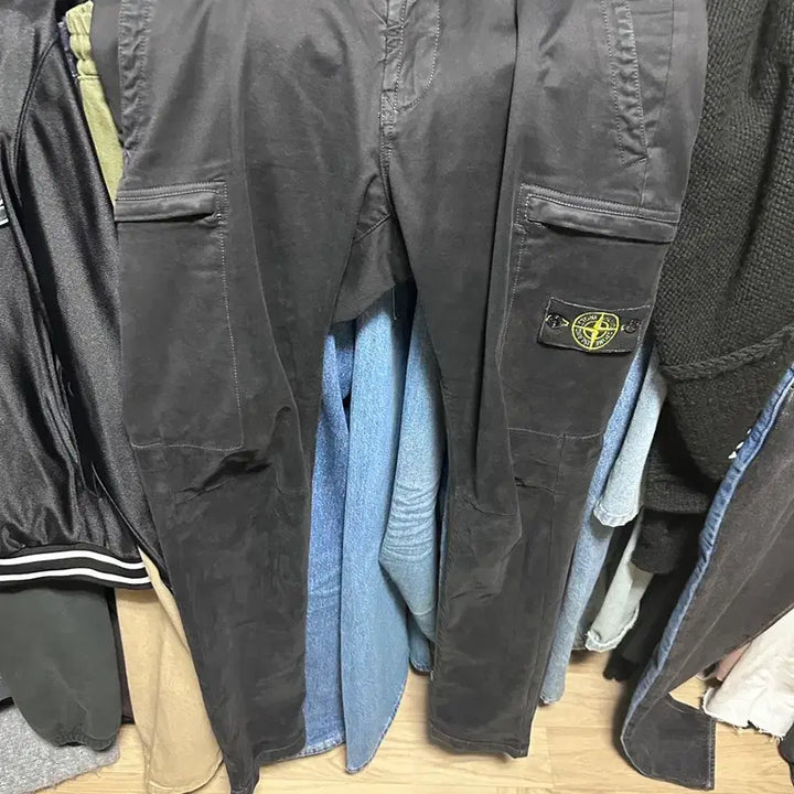 [BUNJANG] Stone Island Black Cargo Pants / 스톤아일랜드 블랙 카고 바지