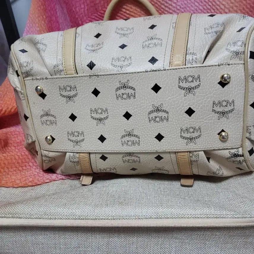 [BUNJANG] MCM 로고 숄더 보스턴백 / MCM 로고 숄더 보스턴백