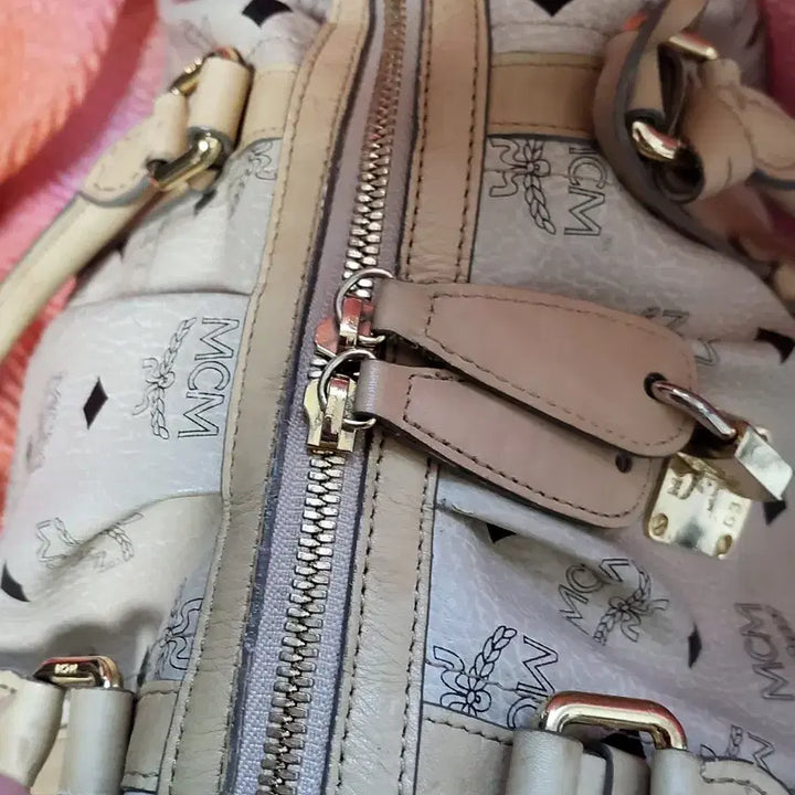 [BUNJANG] MCM 로고 숄더 보스턴백 / MCM 로고 숄더 보스턴백