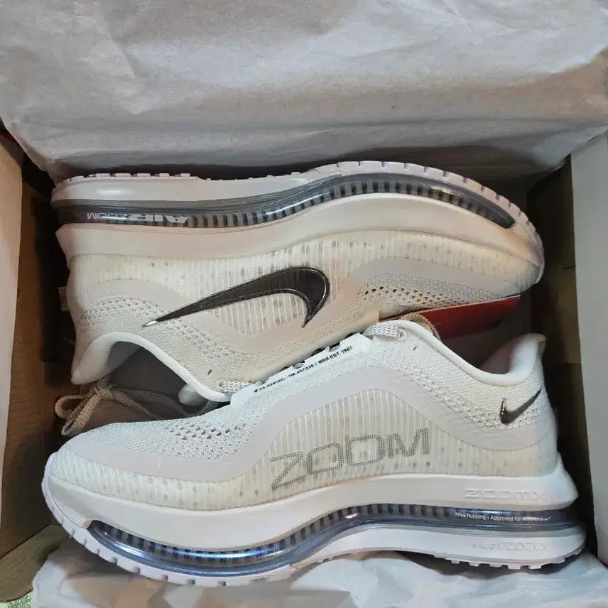 [SOLD OUT] 나이키 페가수스 프리미엄 화이트 새상품 270 사이즈