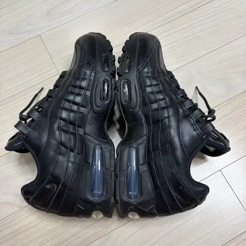 [BUNJANG] Nike Air Max 95 Leather Big Bubble Sneakers / 나이키 맥스95 레더 빅버블 255
