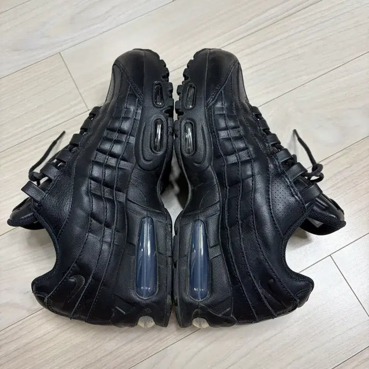 [BUNJANG] Nike Air Max 95 Leather Big Bubble Sneakers / 나이키 맥스95 레더 빅버블 255