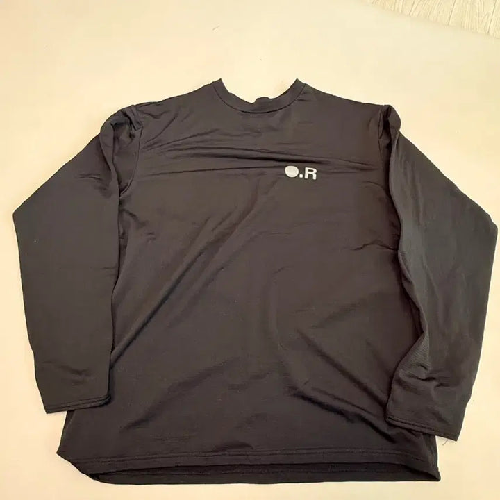 [BUNJANG] Optimistic Runners Warm Long Sleeve (L Size, Set of 2) / 옵티미스틱 러너스 롱슬리브 L 사이즈 2벌 판매