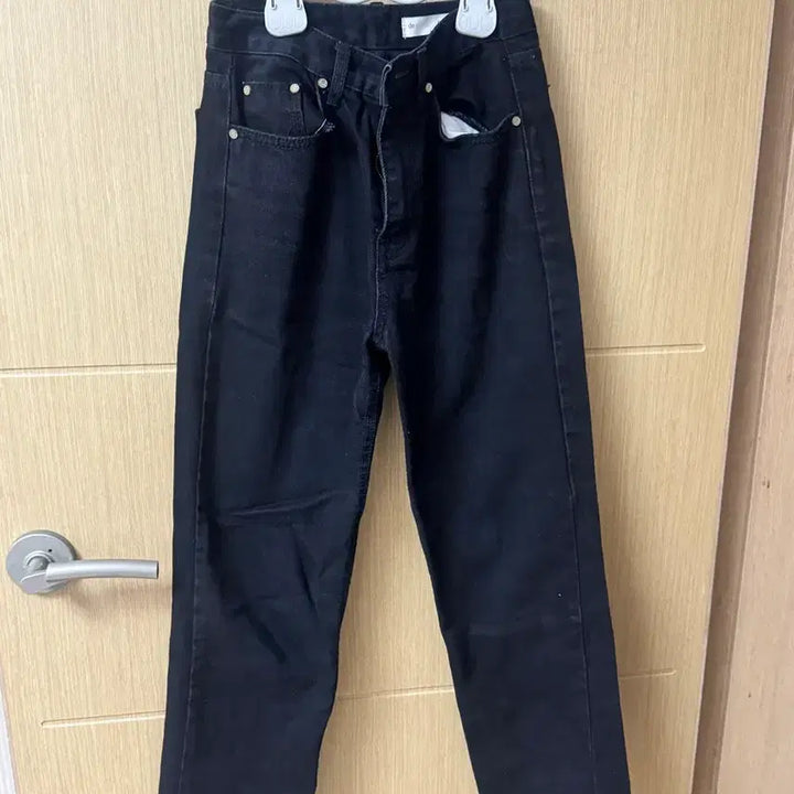 [BUNJANG] De Ondo Black Jeans and Raw Denim Skirt / 드온도블랙진s,생지치마m