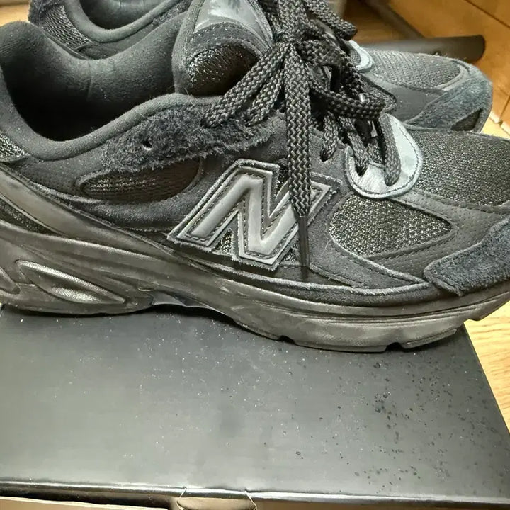 [BUNJANG] New Balance 2010 Absorb Black Phantom 265 / 뉴발란스 2010 앱졸브 블랙 팬텀 265 팝니다