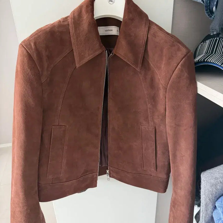 [SOLD OUT] (1)웨이비니스 서지 크롭 스웨이드 자켓