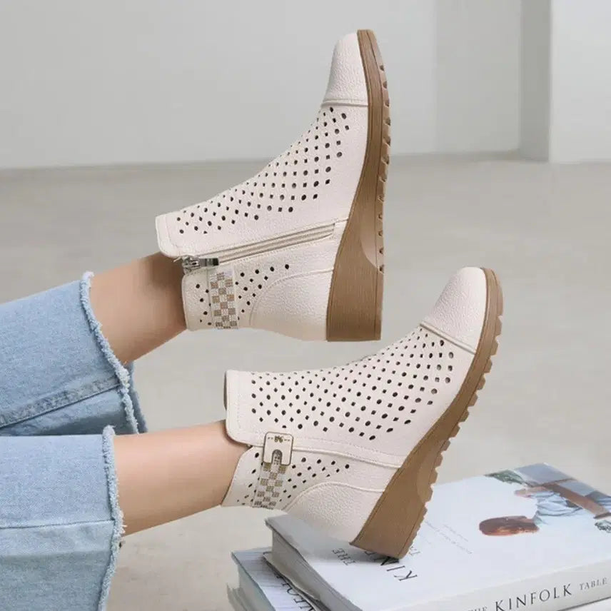 [BUNJANG] Bling Bling Ivory Punching Ankle Boots / 블링블링 펀칭 통굽 앵클부츠 아이보리 240