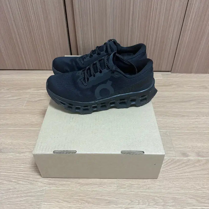 [SOLD OUT] 온러닝클라우드몬스터(블랙-260)