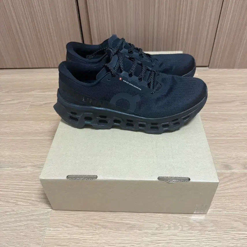 [SOLD OUT] 온러닝클라우드몬스터(블랙-260)