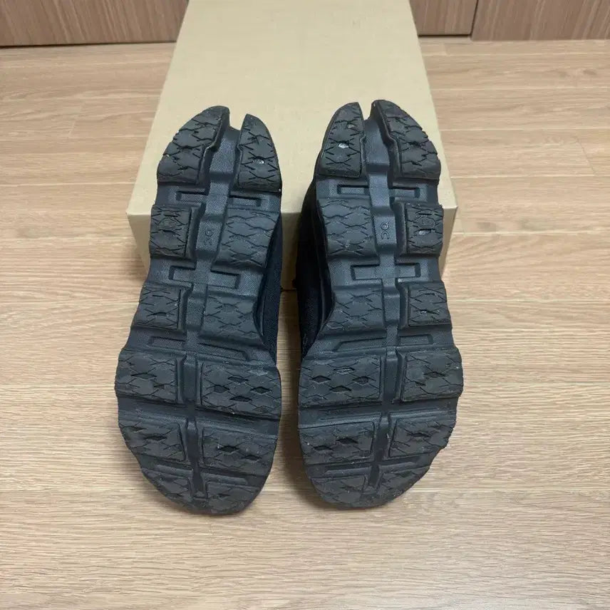 [SOLD OUT] 온러닝클라우드몬스터(블랙-260)