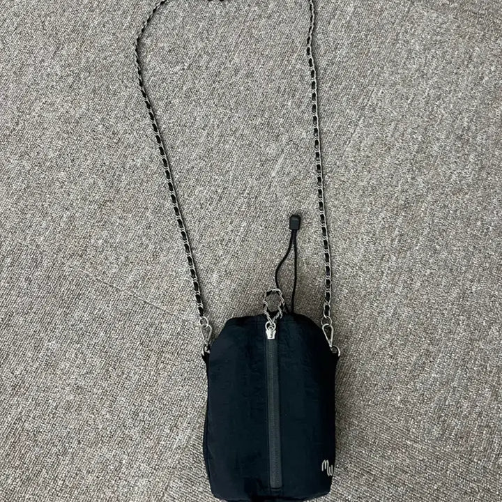 [BUNJANG] Modest Mood Chain Crossbody Mini Bag / 모데스트무드 체인 크로스백 미니