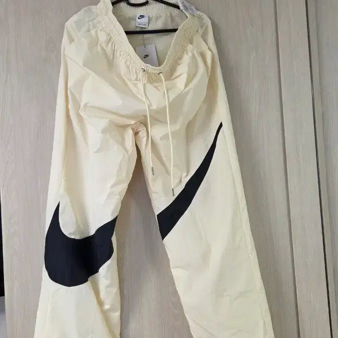 [SOLD OUT] 나이키 스우시 우븐 트레이닝 팬츠 L사이즈 새상품