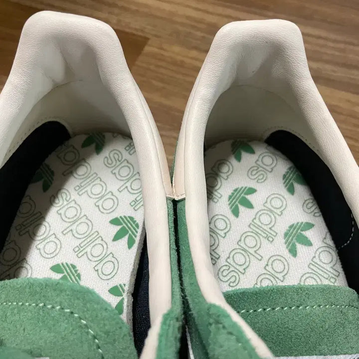 [SOLD OUT] 아디다스 스페지알 민트 스웨이드 운동화