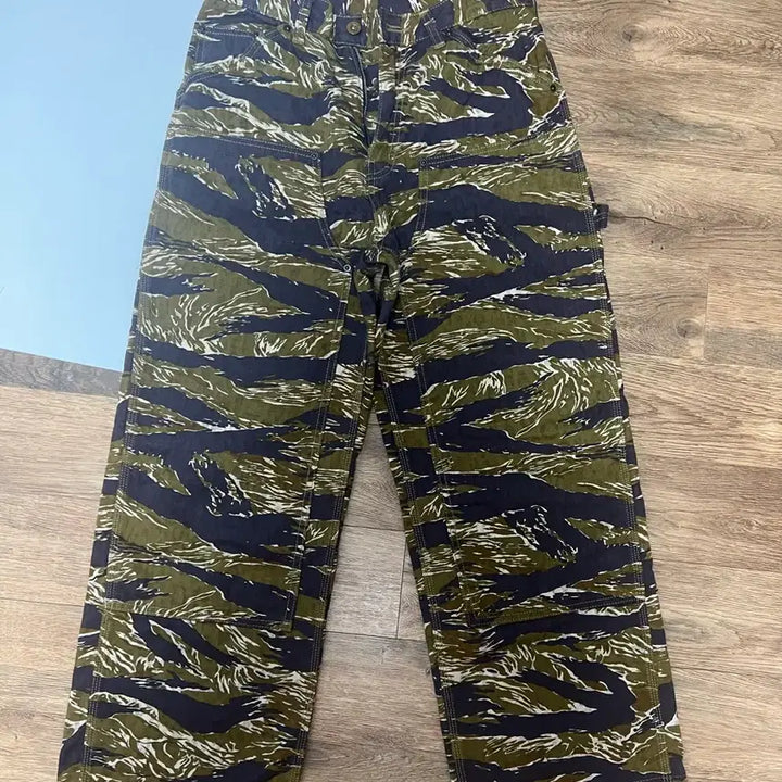 [BUNJANG] Demil Tiger Stripe Double Knee Pants / 데밀 타이거 스트라이프 더블니 펜츠