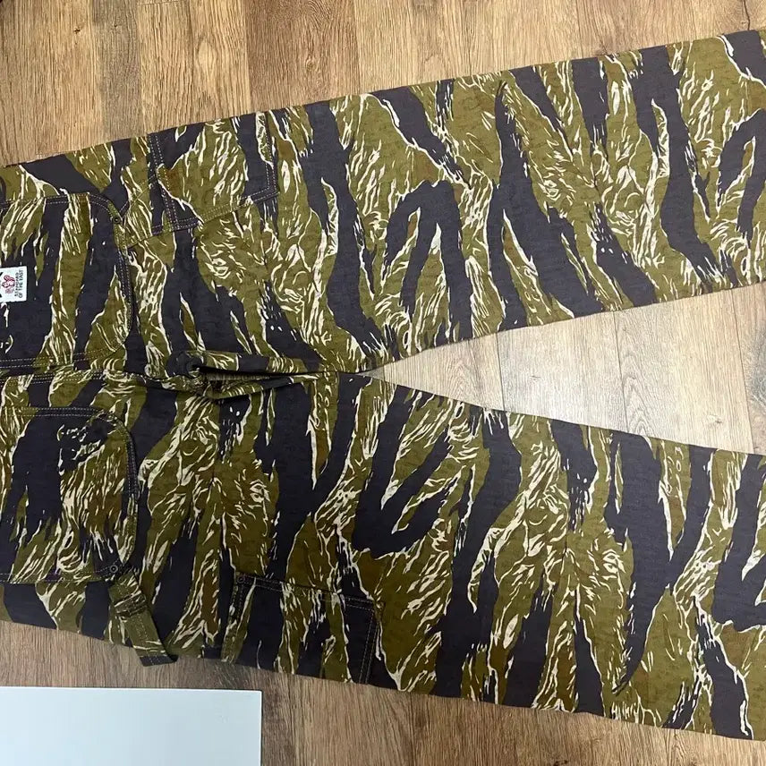 [BUNJANG] Demil Tiger Stripe Double Knee Pants / 데밀 타이거 스트라이프 더블니 펜츠