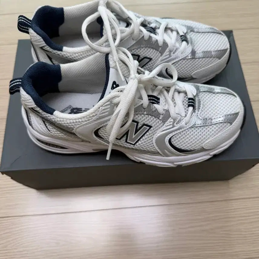 [BUNJANG] New Balance 530 White Silver Sneakers / 뉴발란스530 화이트 실버 팝니다230