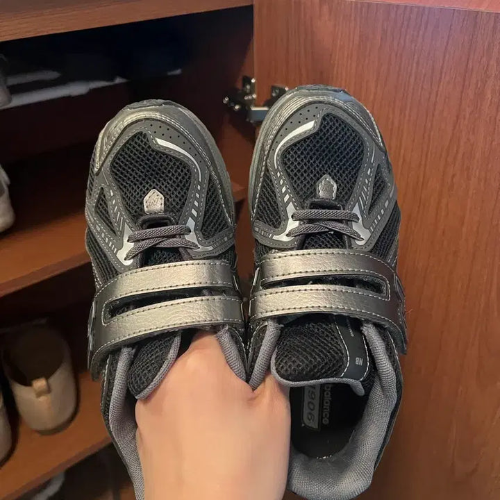 [SOLD OUT] 뉴발란스 1906R 그레이 운동화 220
