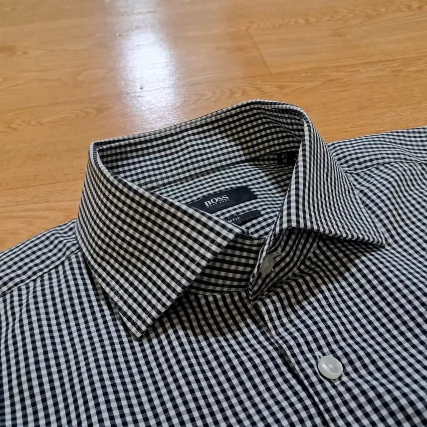 [SOLD OUT] <명품> 휴고보스 셔츠 (105사이즈)
