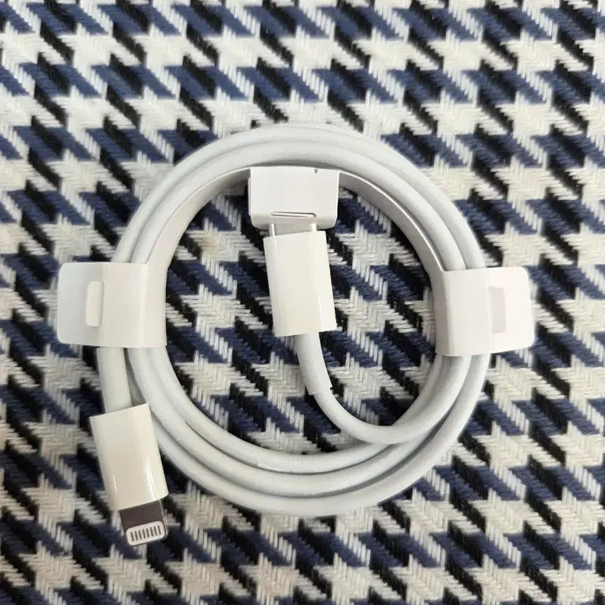 [SOLD OUT] 애플정품 아이폰 라이트닝 USB-Cto8핀 충전 케이블