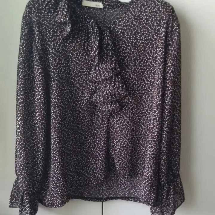 [BUNJANG] Arem Chiffon Blouse / Arem 쉬폰 블라우스