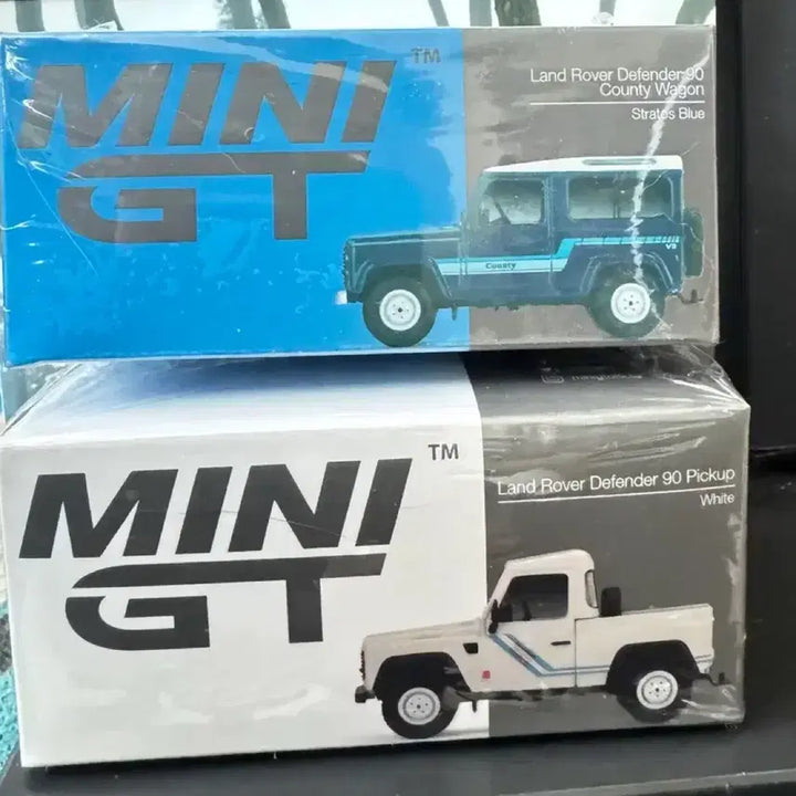 [BUNJANG] MINI GT Land Rover Defender 90 Stratos Blue &amp; Pickup White (Sealed, 2-Item Bundle) / 미개봉 MINI GT 랜드로버 디펜더 90 2종 일괄판매