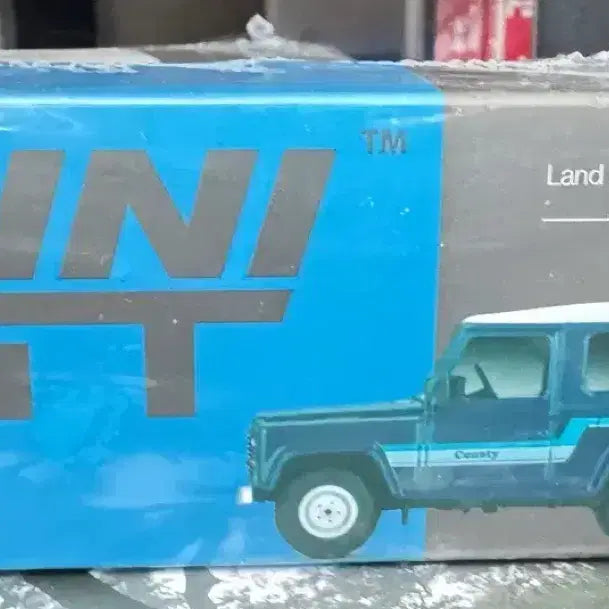 [BUNJANG] MINI GT Land Rover Defender 90 Stratos Blue &amp; Pickup White (Sealed, 2-Item Bundle) / 미개봉 MINI GT 랜드로버 디펜더 90 2종 일괄판매