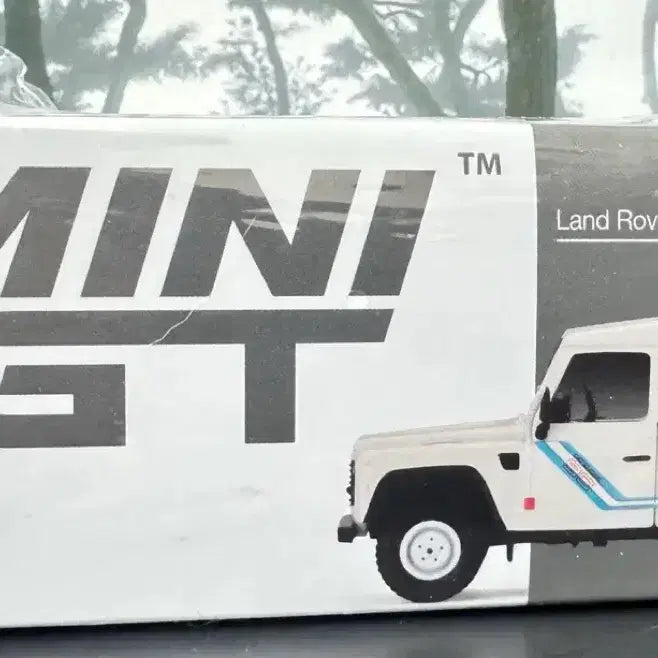 [BUNJANG] MINI GT Land Rover Defender 90 Stratos Blue &amp; Pickup White (Sealed, 2-Item Bundle) / 미개봉 MINI GT 랜드로버 디펜더 90 2종 일괄판매