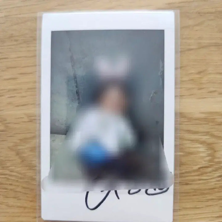 [BUNJANG] Jang Gyuri Signed Polaroids / 장규리 싸인 폴라