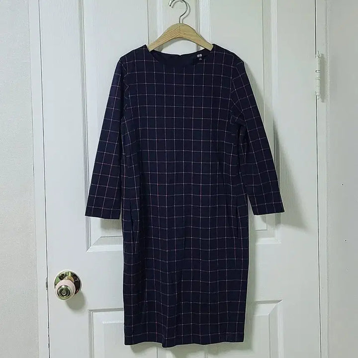 [BUNJANG] Uniqlo Check 3/4 Sleeve Back Zipper Dress / 유니클로 체크 뒷지퍼 7부소매 원피스(55)