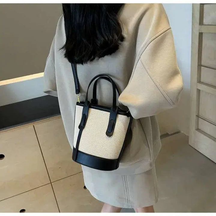 [BUNJANG] Canvas Mini Crossbody Bag / (새상품) 캔버스 미니 크로스백  캐주얼백 출근백 심플백